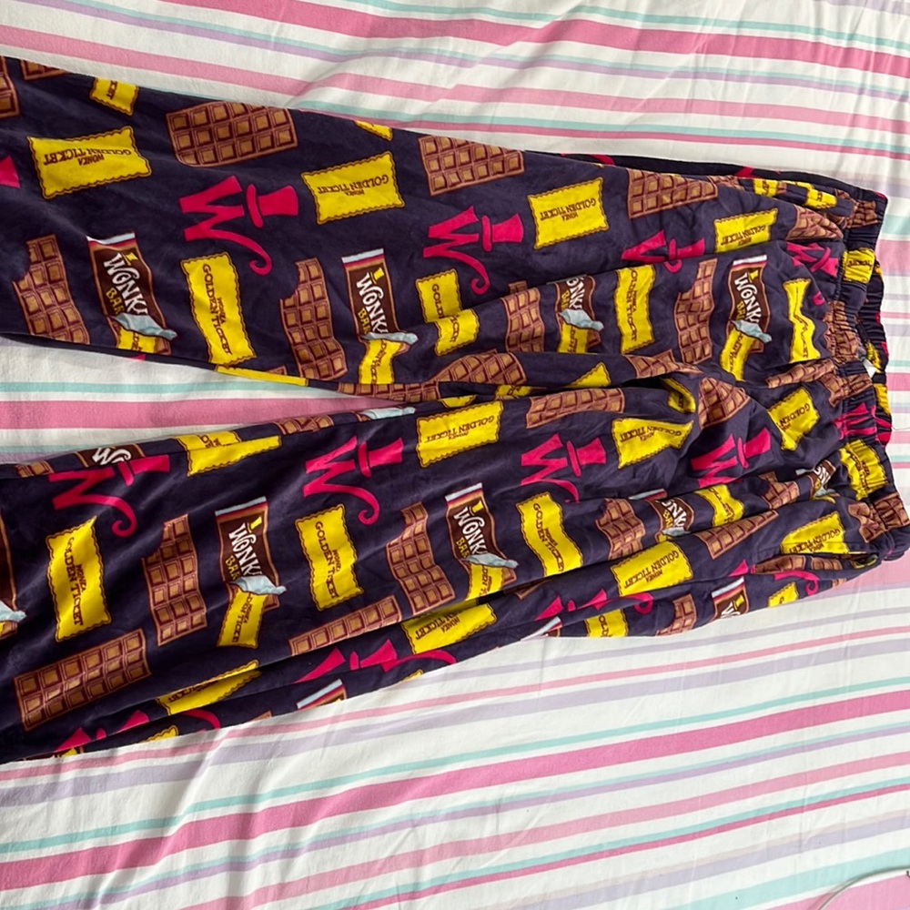 Selling willy wonka sleepwear pants